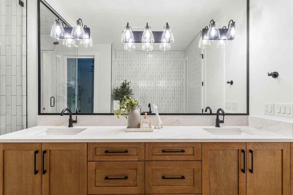 MLS® A2252685 - 2608 6 Avenue NW in West Hillhurst Calgary, Residential