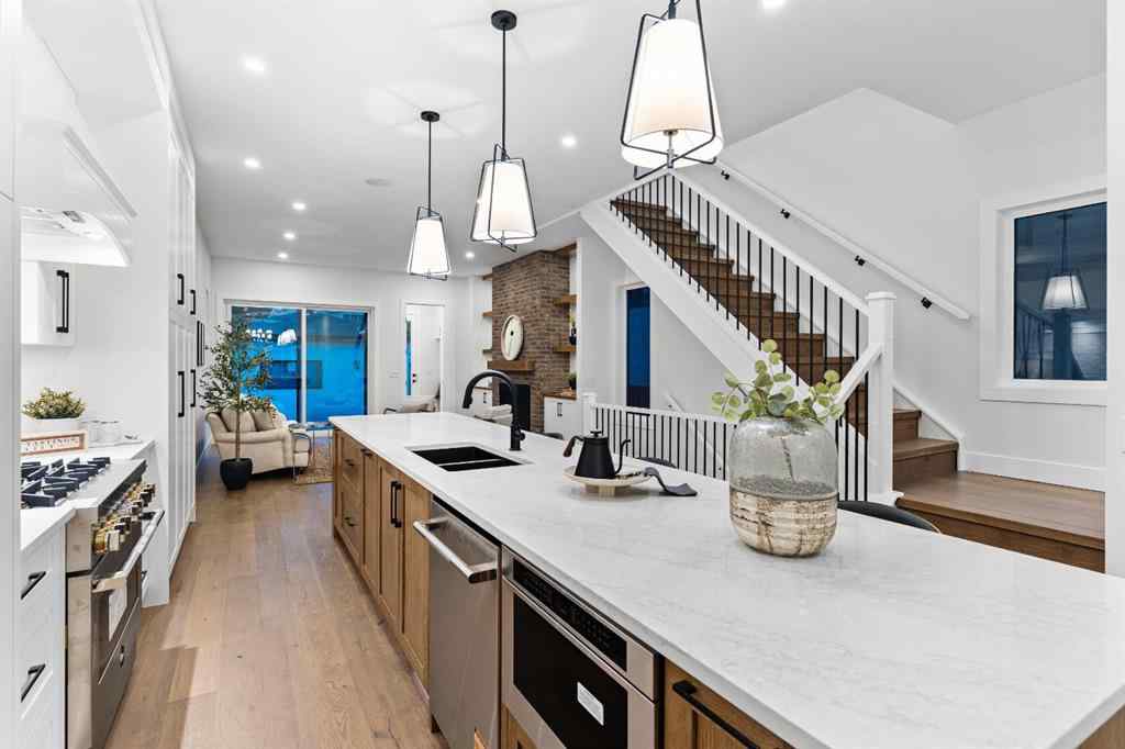MLS® A2252685 - 2608 6 Avenue NW in West Hillhurst Calgary, Residential