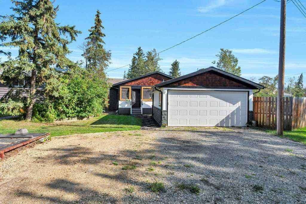 MLS® A2252686 - 101 Lakeview Avenue  in NONE Gull Lake, Residential