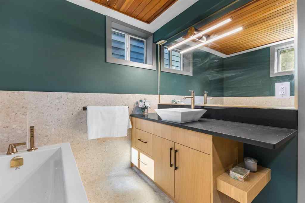 MLS® A2252687 - 240 Lake Bonavista Drive SE in Lake Bonavista Calgary, Residential