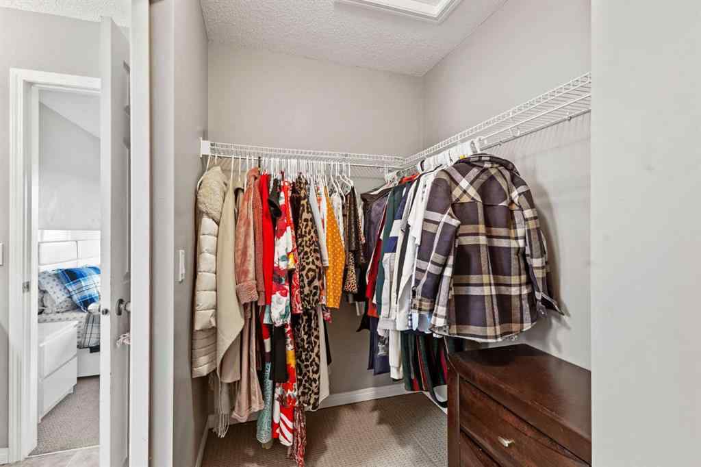 MLS® A2252688 - 205 Luxstone Way SW in Luxstone Airdrie, Residential