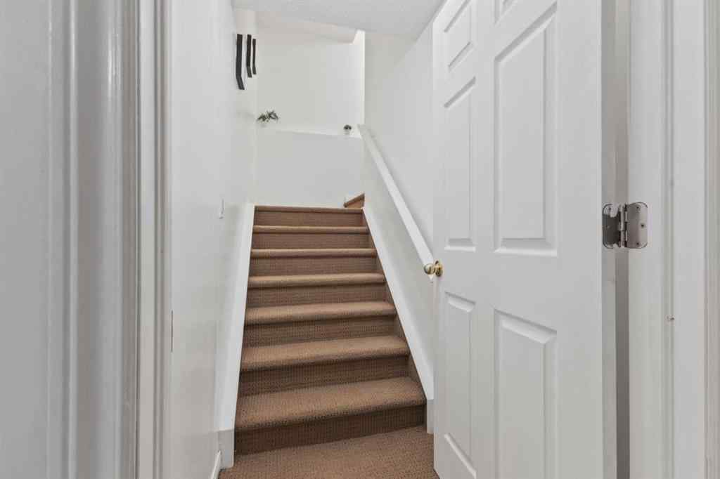 MLS® A2252688 - 205 Luxstone Way SW in Luxstone Airdrie, Residential