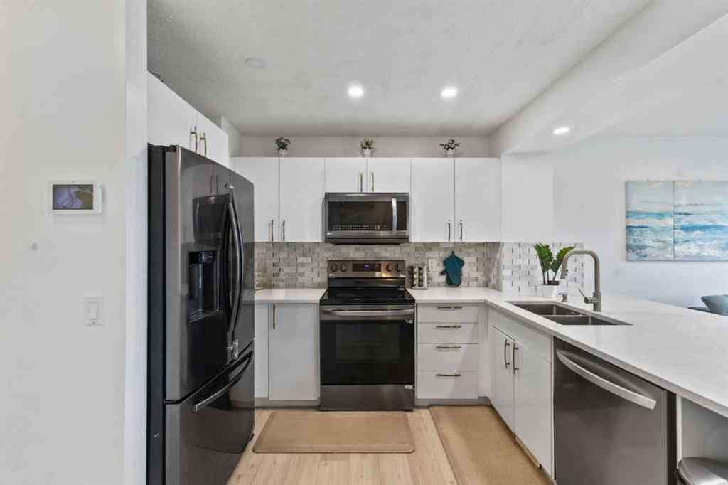 MLS® A2252688 - 205 Luxstone Way SW in Luxstone Airdrie, Residential