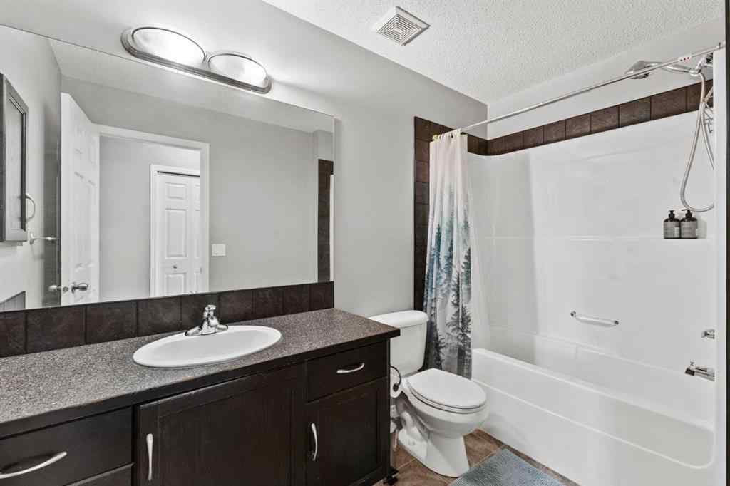 MLS® A2252688 - 205 Luxstone Way SW in Luxstone Airdrie, Residential