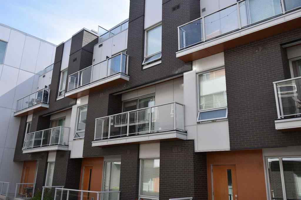 MLS® A2252690 - Unit #205 3125 39 Street NW in University District Calgary, Residential