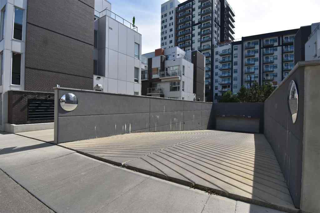 MLS® A2252690 - Unit #205 3125 39 Street NW in University District Calgary, Residential