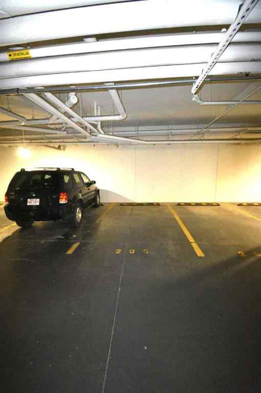 MLS® A2252690 - Unit #205 3125 39 Street NW in University District Calgary, Residential