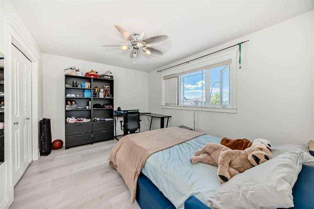 MLS® A2252694 - 73 Simcoe Close SW in Signal Hill Calgary, Residential