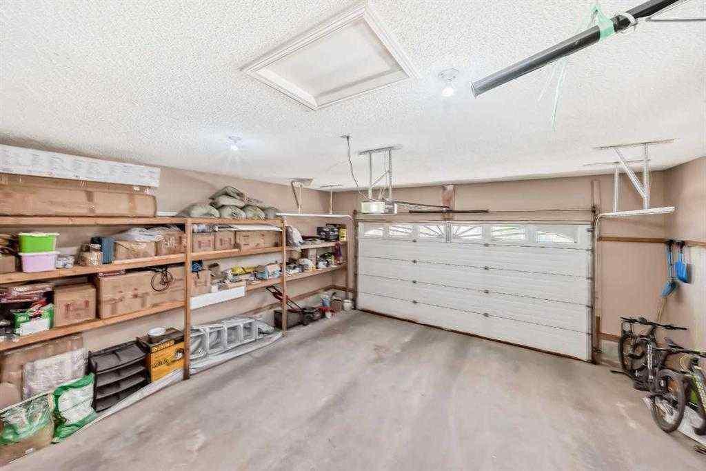 MLS® A2252694 - 73 Simcoe Close SW in Signal Hill Calgary, Residential