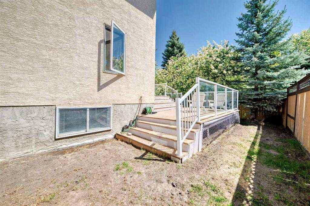 MLS® A2252694 - 73 Simcoe Close SW in Signal Hill Calgary, Residential