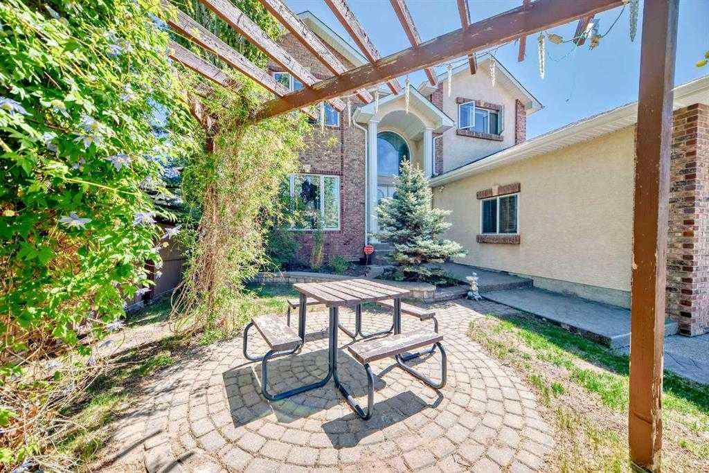 MLS® A2252694 - 73 Simcoe Close SW in Signal Hill Calgary, Residential