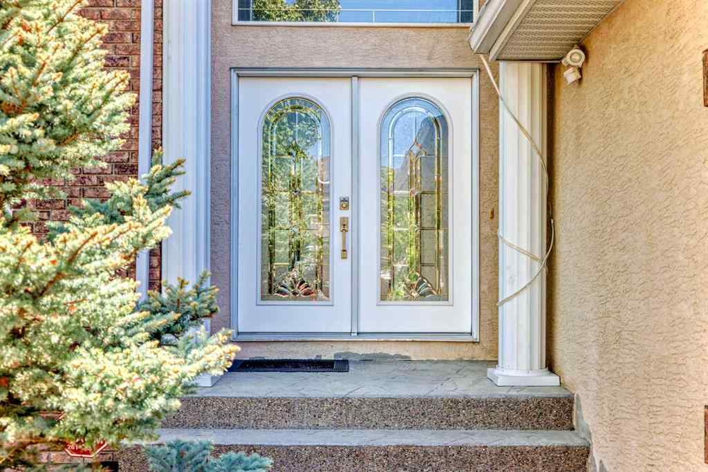 MLS® A2252694 - 73 Simcoe Close SW in Signal Hill Calgary, Residential