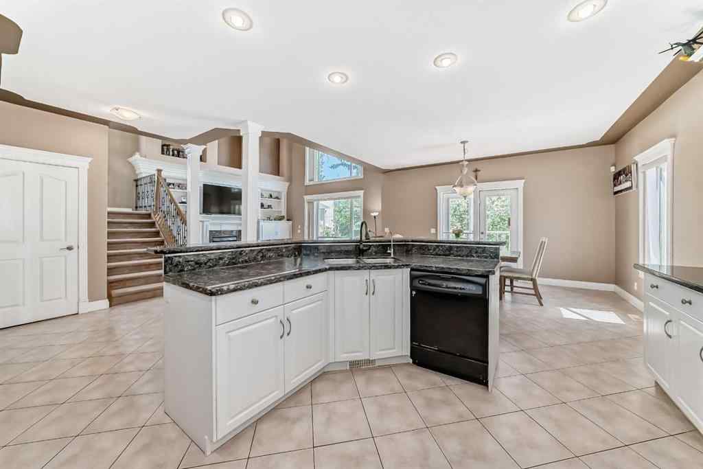 MLS® A2252694 - 73 Simcoe Close SW in Signal Hill Calgary, Residential