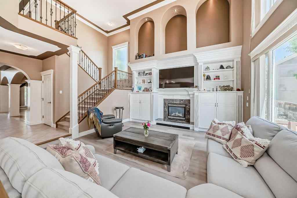 MLS® A2252694 - 73 Simcoe Close SW in Signal Hill Calgary, Residential
