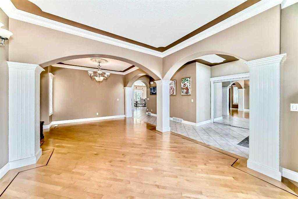 MLS® A2252694 - 73 Simcoe Close SW in Signal Hill Calgary, Residential