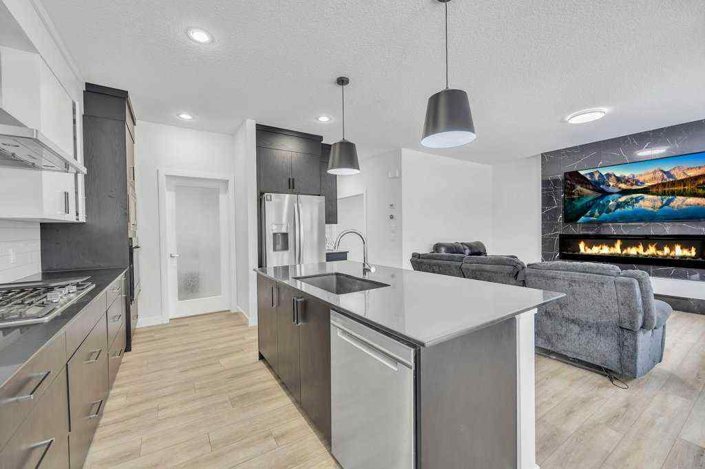 MLS® A2252701 - 1098 Midtown Avenue SW in Midtown Airdrie, Residential