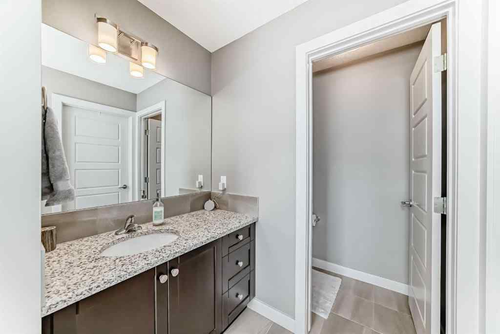 MLS® A2252704 - 100 Sundown Grove  in Sunset Ridge Cochrane, Residential
