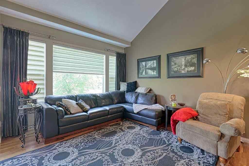 MLS® A2252718 - 223 Sunset Square  in Sunset Ridge Cochrane, Residential