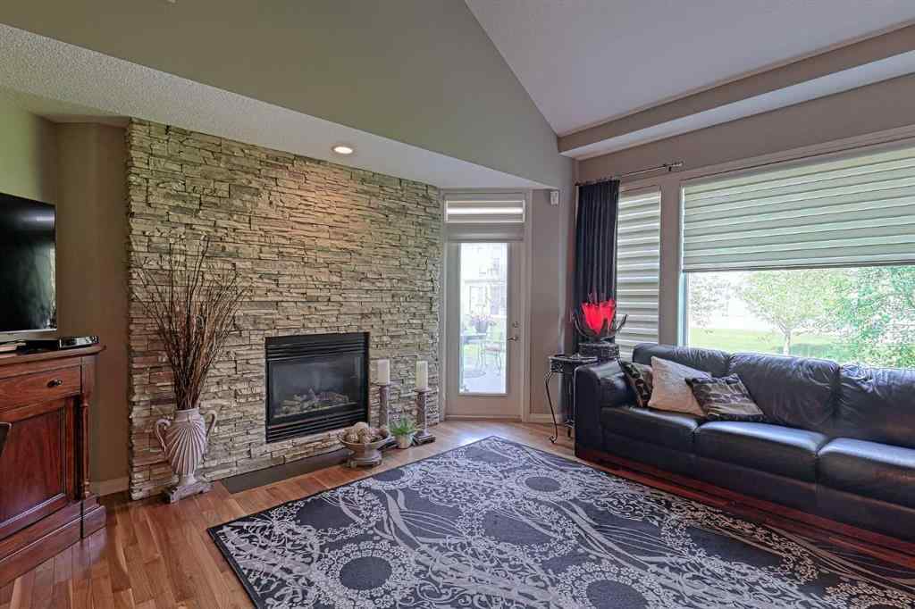 MLS® A2252718 - 223 Sunset Square  in Sunset Ridge Cochrane, Residential