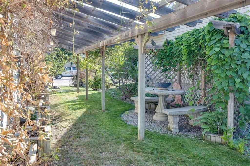 MLS® A2252724 - 20 Kendrew Drive  in Kentwood West Red Deer, Residential