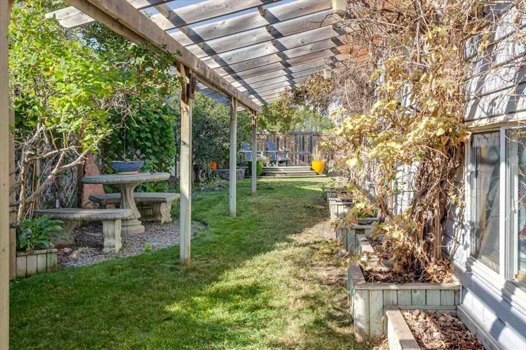 MLS® A2252724 - 20 Kendrew Drive  in Kentwood West Red Deer, Residential