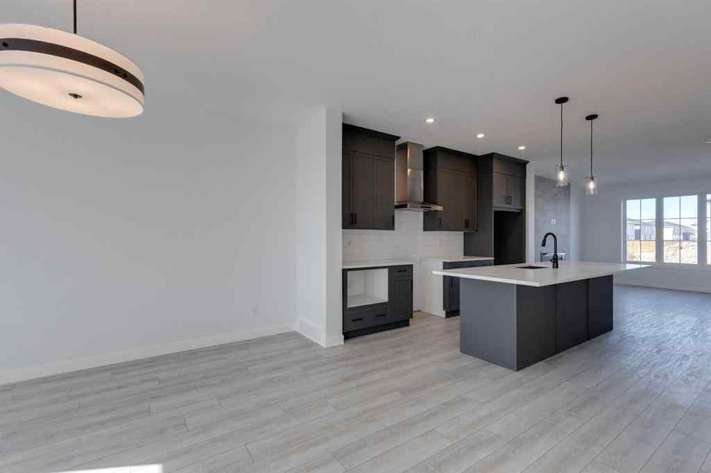 MLS® A2252729 - 95 Southborough Crescent  in Southbow Landing Cochrane, Residential