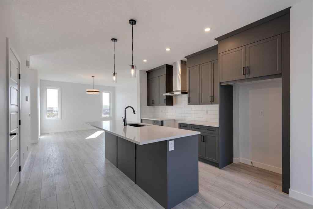 MLS® A2252729 - 95 Southborough Crescent  in Southbow Landing Cochrane, Residential