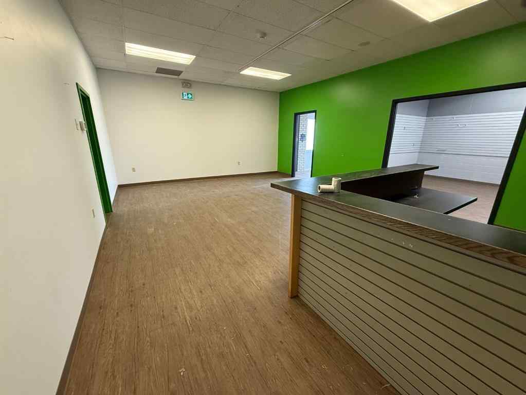 MLS® A2252732 - Unit #B 646 South Railway Street SE in River Flats Medicine Hat, Commercial