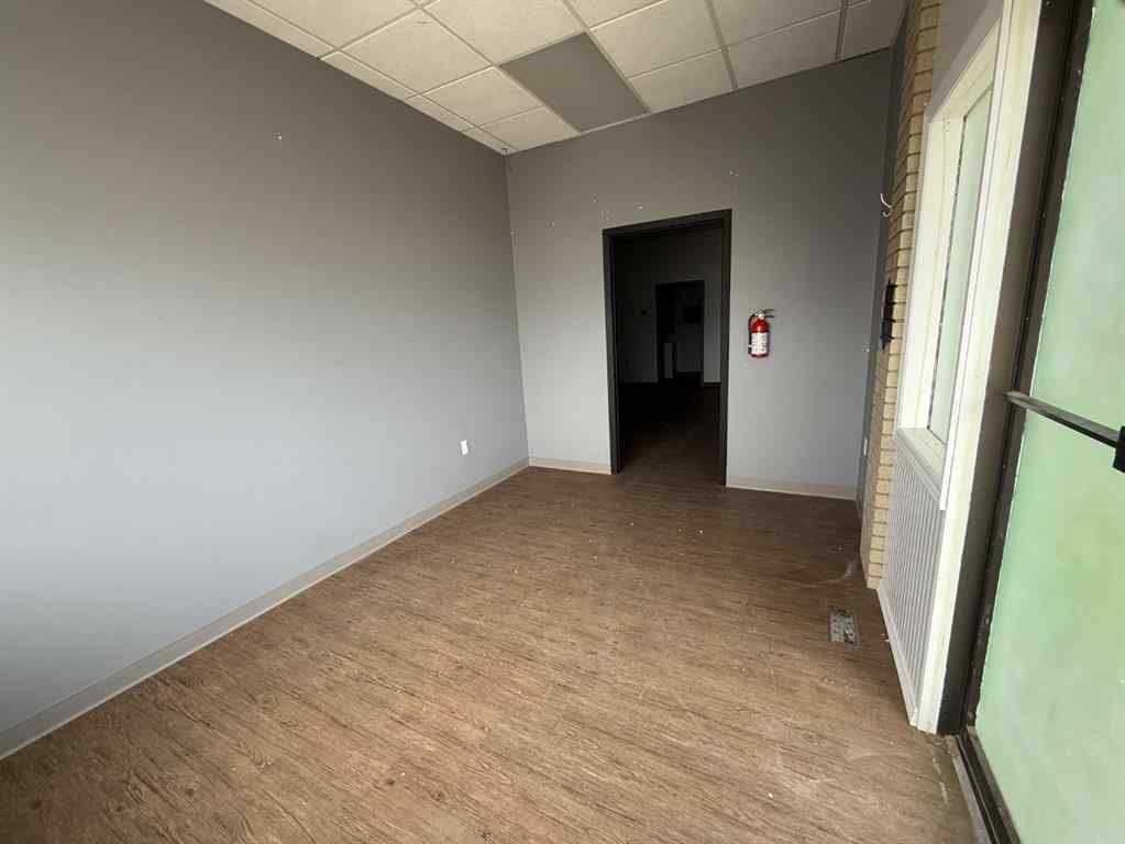 MLS® A2252732 - Unit #B 646 South Railway Street SE in River Flats Medicine Hat, Commercial