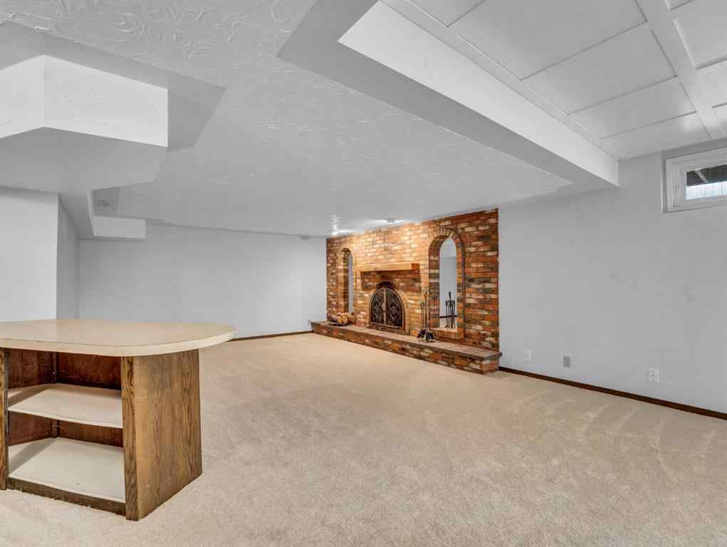 MLS® A2252734 - 38 Rossland Crescent SE in Ross Glen Medicine Hat, Residential