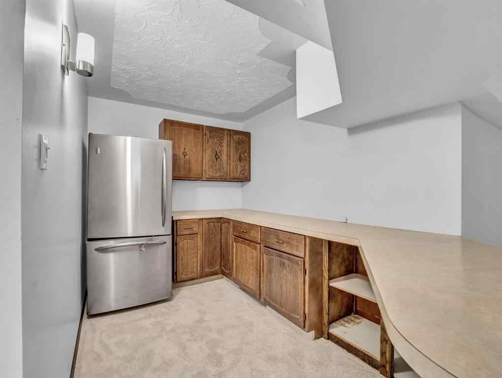 MLS® A2252734 - 38 Rossland Crescent SE in Ross Glen Medicine Hat, Residential