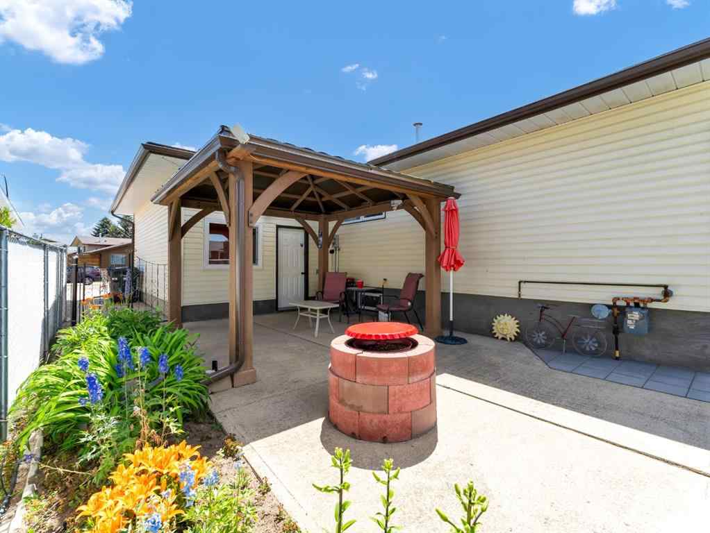 MLS® A2252734 - 38 Rossland Crescent SE in Ross Glen Medicine Hat, Residential