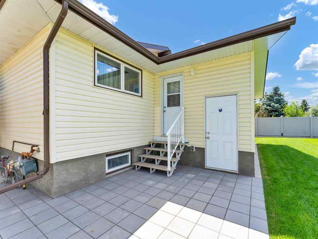 MLS® A2252734 - 38 Rossland Crescent SE in Ross Glen Medicine Hat, Residential