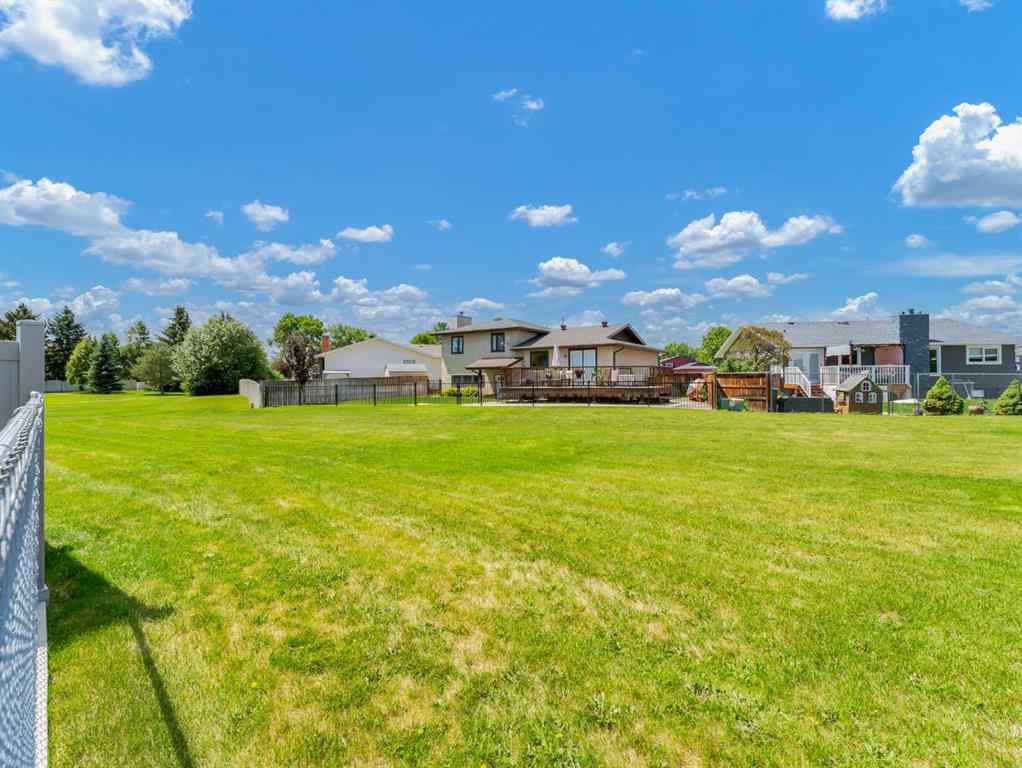 MLS® A2252734 - 38 Rossland Crescent SE in Ross Glen Medicine Hat, Residential