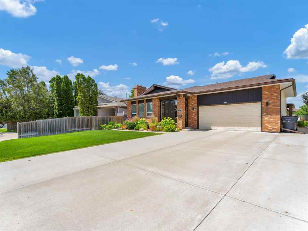 MLS® A2252734 - 38 Rossland Crescent SE in Ross Glen Medicine Hat, Residential