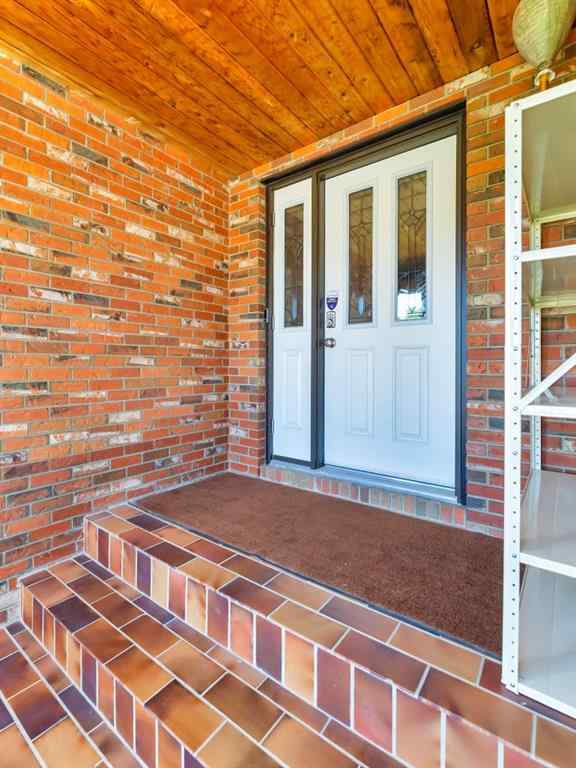 MLS® A2252734 - 38 Rossland Crescent SE in Ross Glen Medicine Hat, Residential