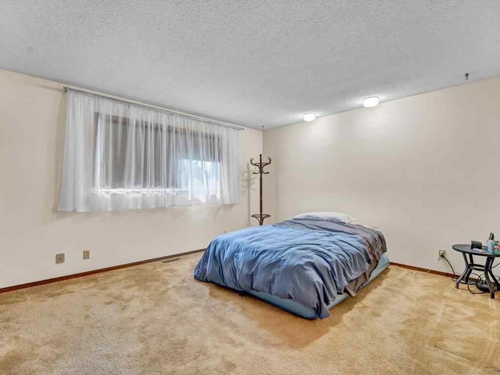MLS® A2252734 - 38 Rossland Crescent SE in Ross Glen Medicine Hat, Residential