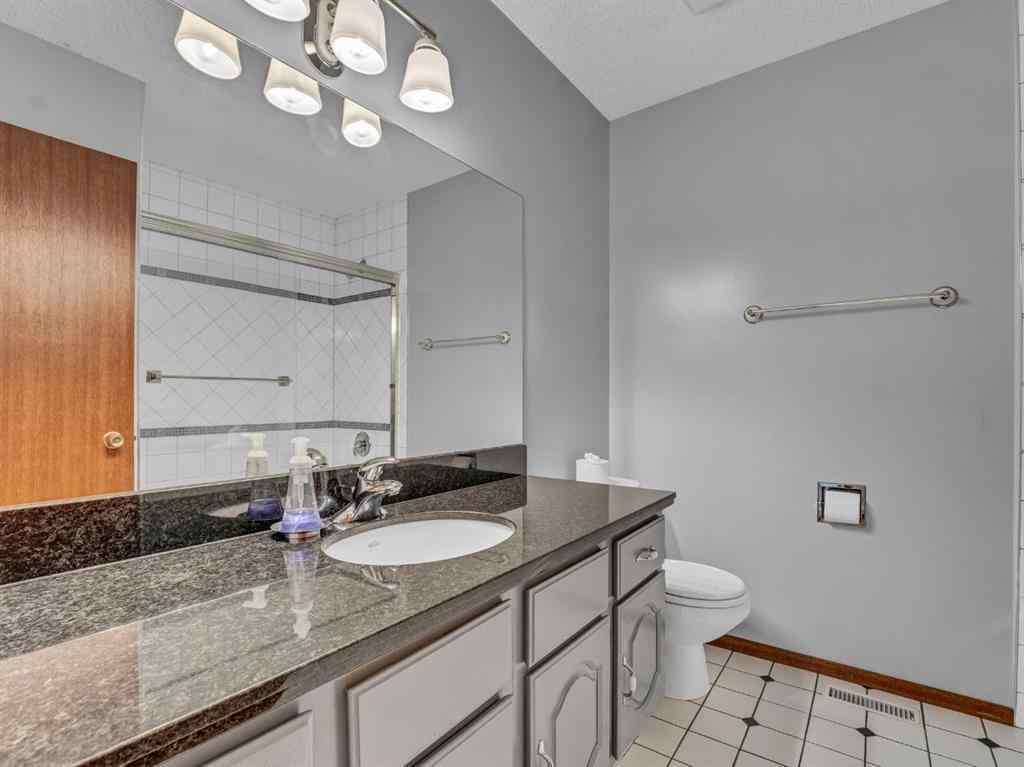 MLS® A2252734 - 38 Rossland Crescent SE in Ross Glen Medicine Hat, Residential