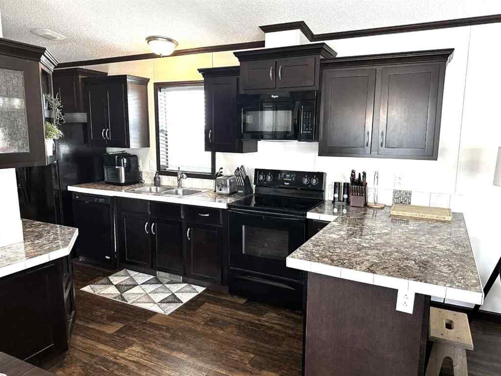MLS® A2252747 - 46 McKay Place  in Mckay Ranch Blackfalds, Mobile