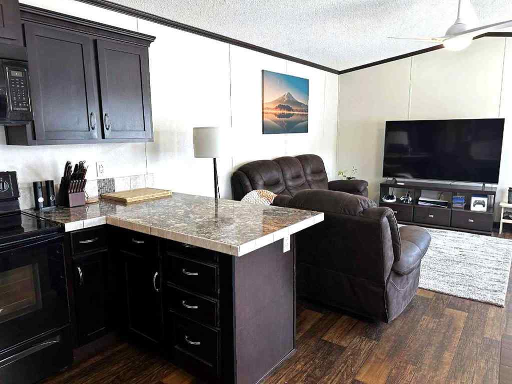 MLS® A2252747 - 46 McKay Place  in Mckay Ranch Blackfalds, Mobile