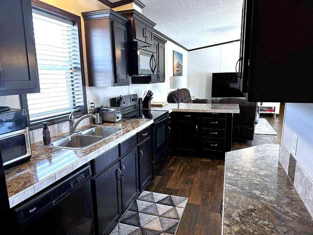 MLS® A2252747 - 46 McKay Place  in Mckay Ranch Blackfalds, Mobile