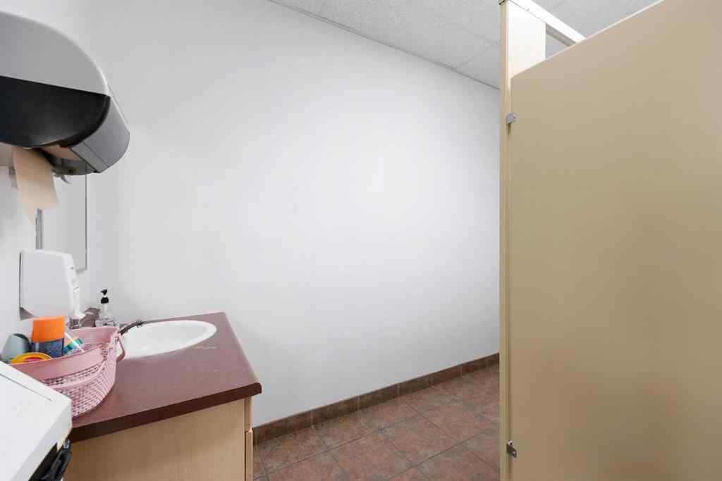 MLS® A2252752 - 920 Memorial Drive  in Taiga Nova Eco-Industrial Park Fort McMurray, Commercial
