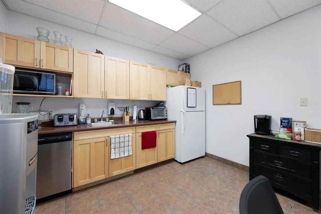 MLS® A2252752 - 920 Memorial Drive  in Taiga Nova Eco-Industrial Park Fort McMurray, Commercial
