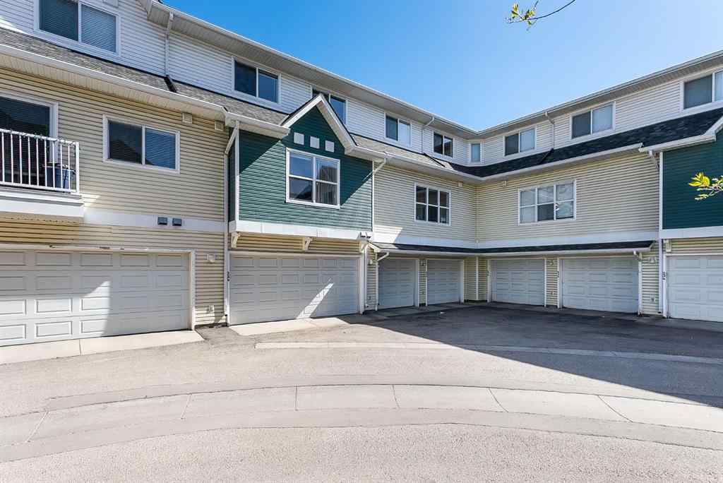 MLS® A2252758 - 224 Mckenzie Towne Link SE in McKenzie Towne Calgary, Residential