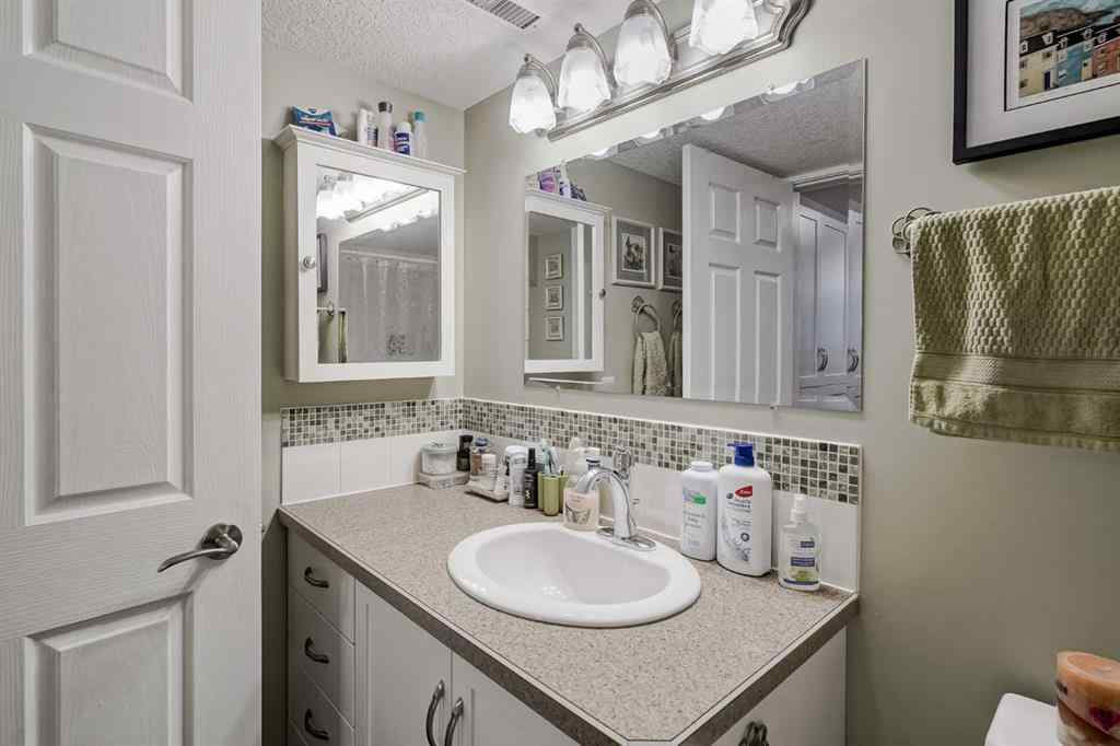 MLS® A2252762 - 4 Whitefield Close NE in Whitehorn Calgary, Residential