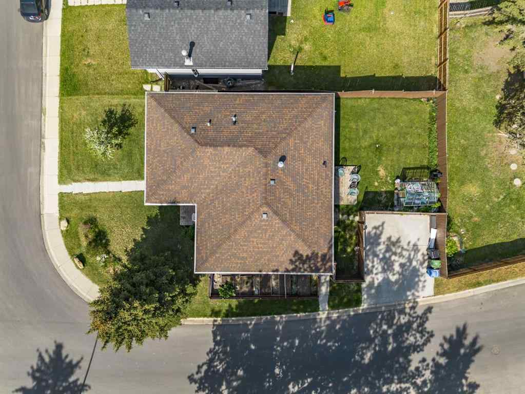MLS® A2252762 - 4 Whitefield Close NE in Whitehorn Calgary, Residential