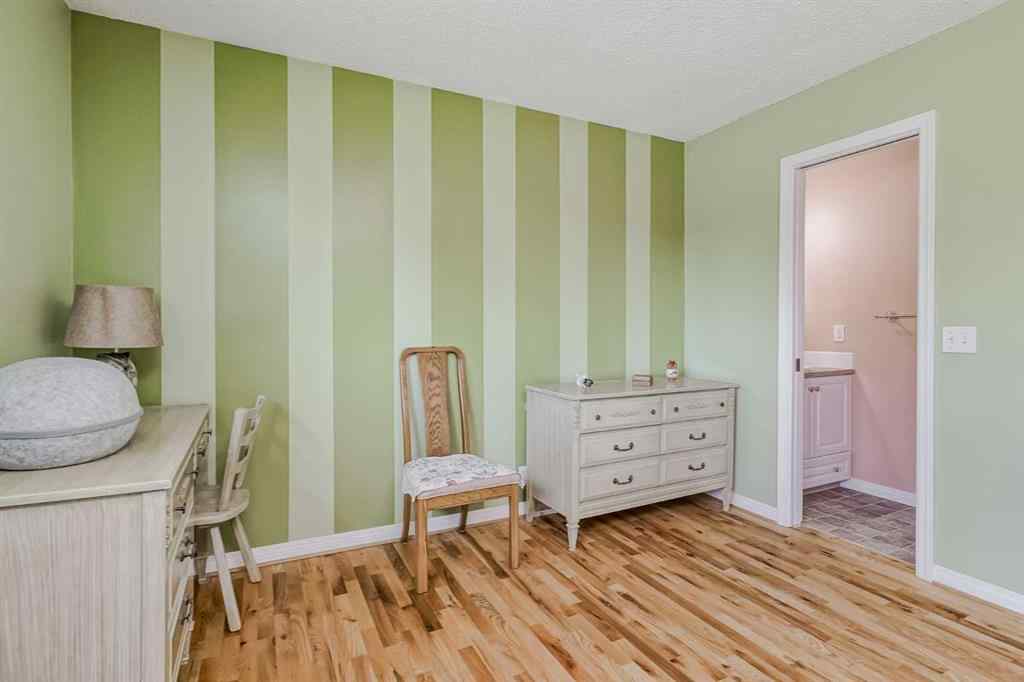 MLS® A2252762 - 4 Whitefield Close NE in Whitehorn Calgary, Residential