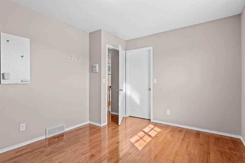 MLS® A2252768 - 7140 California Boulevard NE in Monterey Park Calgary, Residential