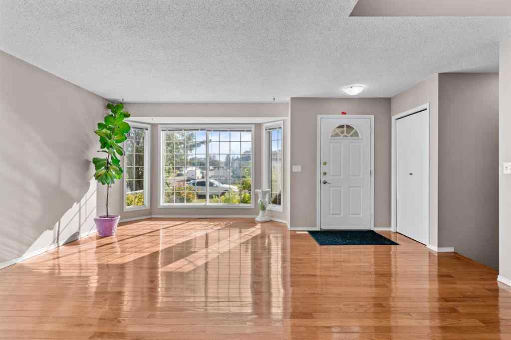 MLS® A2252768 - 7140 California Boulevard NE in Monterey Park Calgary, Residential