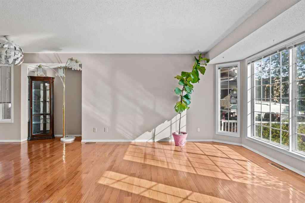 MLS® A2252768 - 7140 California Boulevard NE in Monterey Park Calgary, Residential